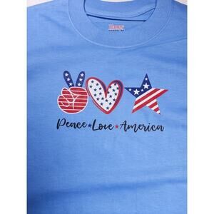 Peace, Love, America Patriotic T-Shirt Size S